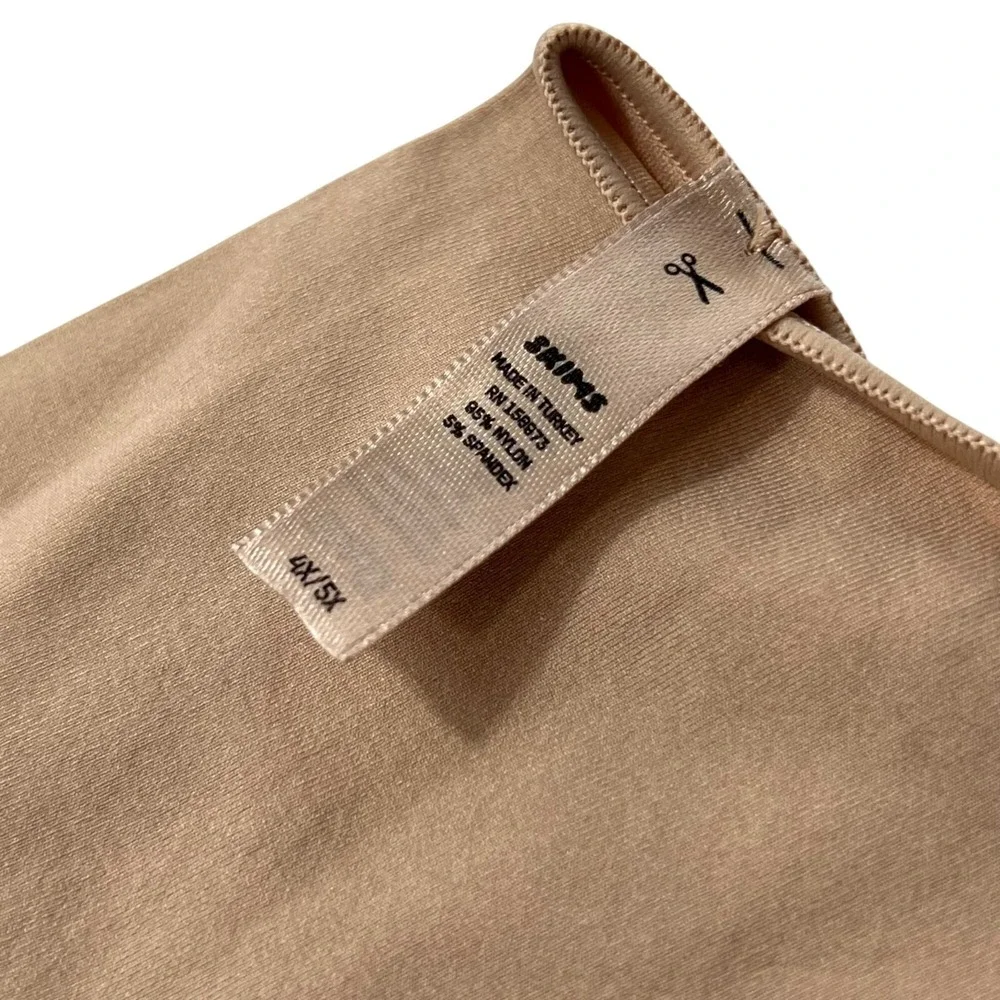 SKIMS Essential Long Sleeve Scoop‎ Bodysuit Sandstone 4X/5X